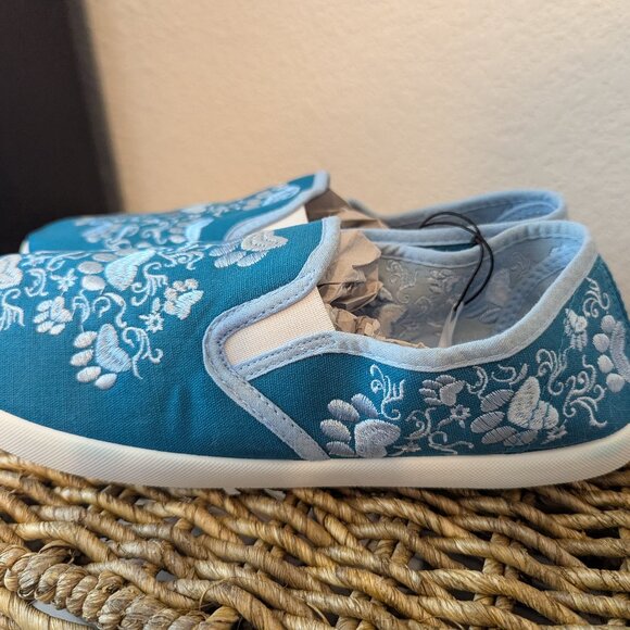 NWT Paws Aplenty Embroidered Turquoise Canvas Slip-On / Women's Size 11 - Picture 5 of 9
